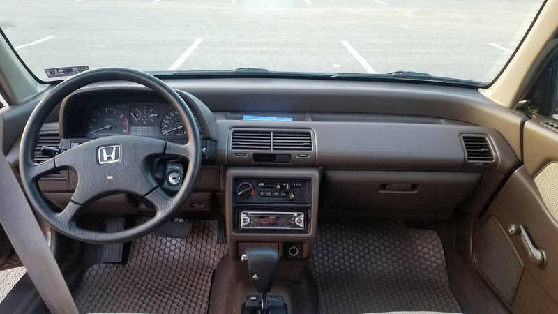 Illustration for article titled For $5,500, Could This 1991 Honda Civic Shuttle Have You Riding High?